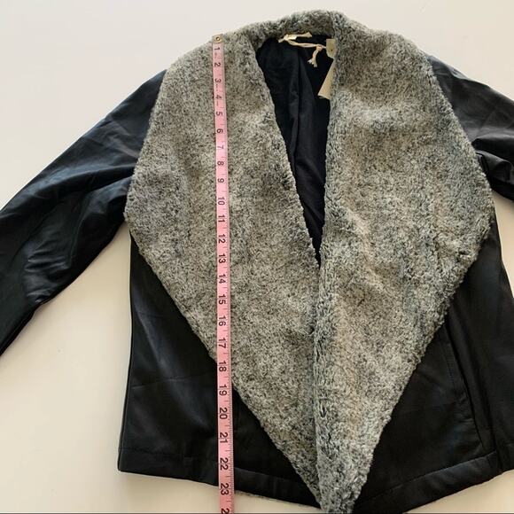 Mystree | Pia Black Vegan Leather Jacket with Faux Fur Lined Lapel Small NWT - Picture 7 of 10